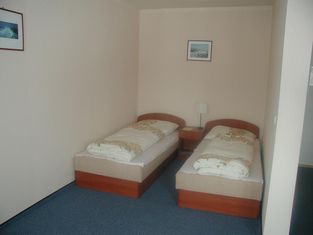 Pensjonat Cztery Pory Roku Tarnowskie Góry Kamer foto
